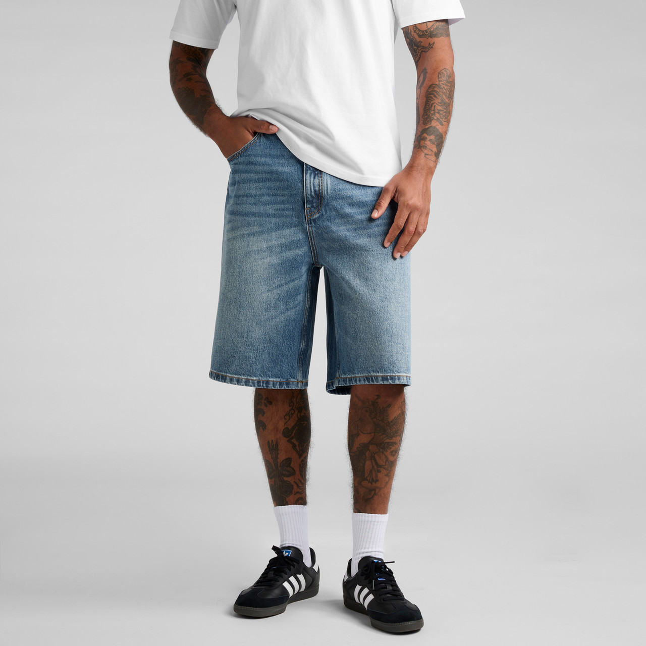 Denim Shorts 23" – Shorts – available in black, blue colours