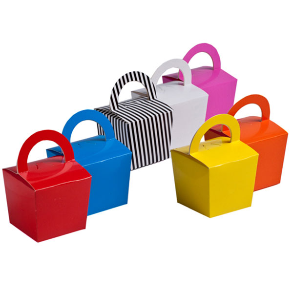 Coloured Noodle Box with Easter Eggs – Lollies