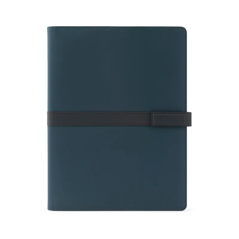 Sanderson Folder – A4 folder in PU (50% recycled) with magnetic closure and notebook with lined pages – Portfolios