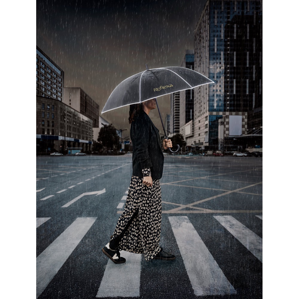 Finnley – 27" umbrella in windproof recycled polyester (100% rPET) pongee 190T – Umbrellas – Ecosource – available in Black – photo 1 of 8