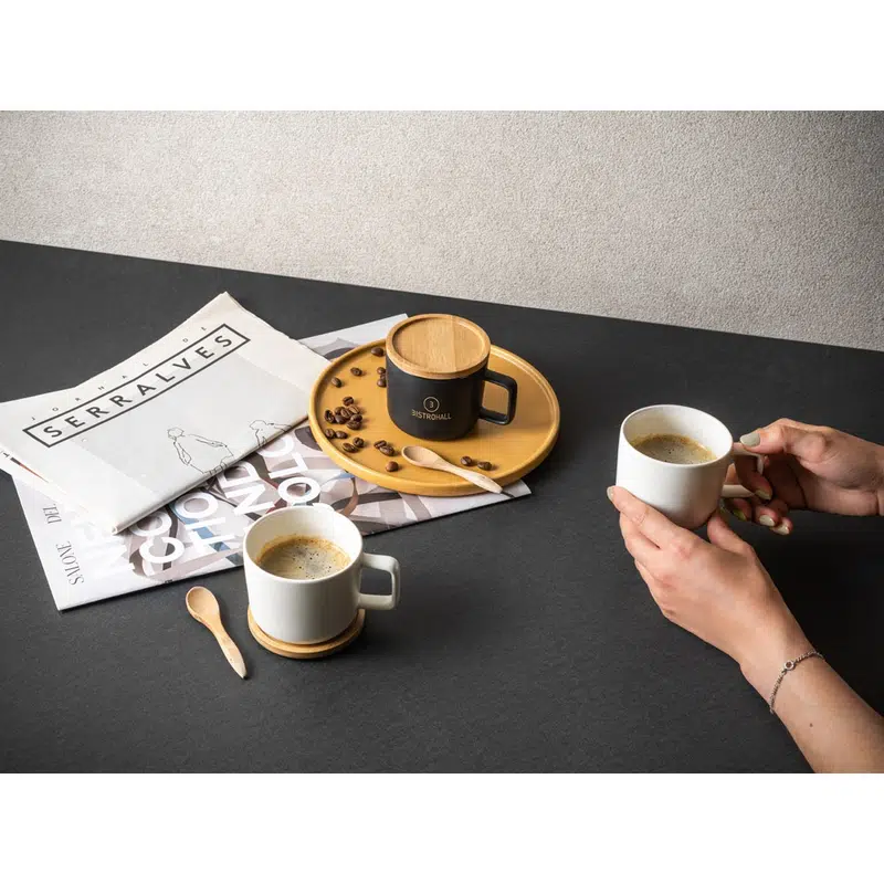 Fangio – 220 mL ceramic mug with lid and bamboo base – Mugs – available in black, white colours