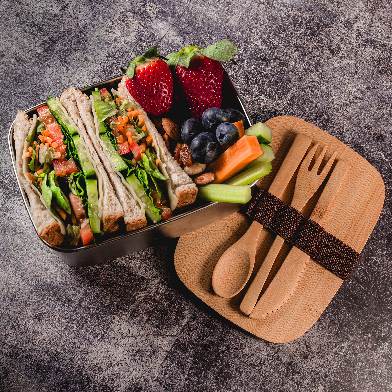 Bermuda Lunch Box – Lunch Bags – Logo Line – available in Bamboo/Silver – photo 1 of 8