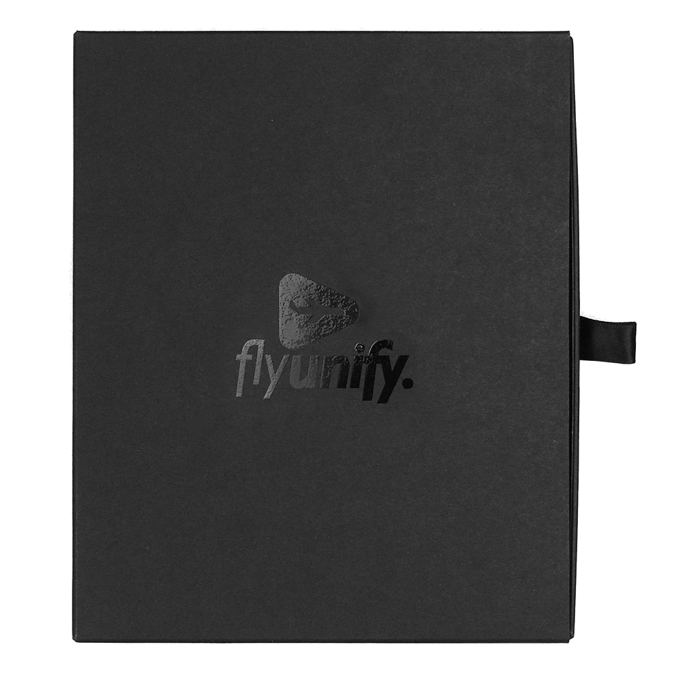 Pineapple Leather Travel Gift Set – Luggage Tags – The Range – available in Black – thumbnail 2 of 15