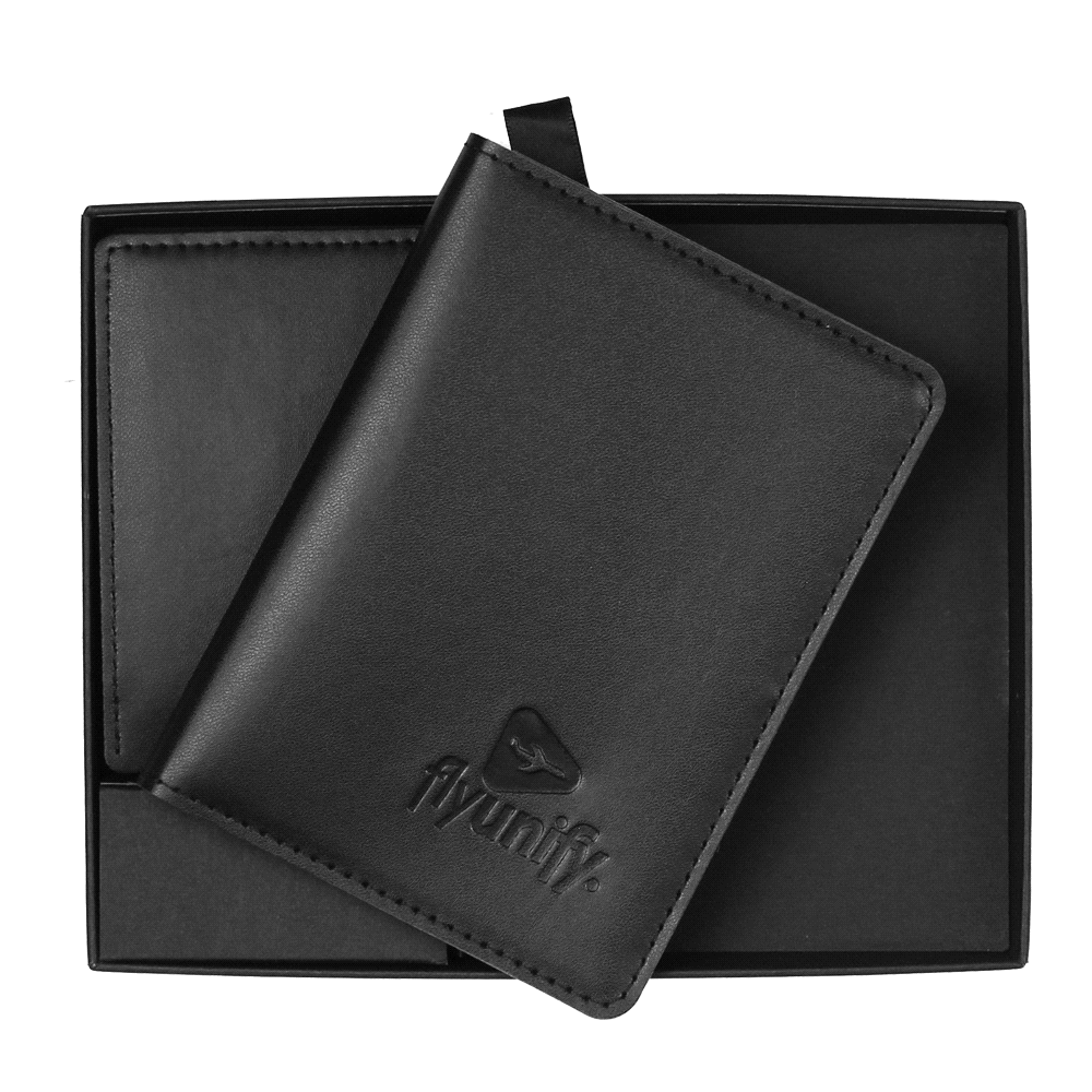 Pineapple Leather Travel Gift Set – Luggage Tags – The Range – available in Black – thumbnail 8 of 15