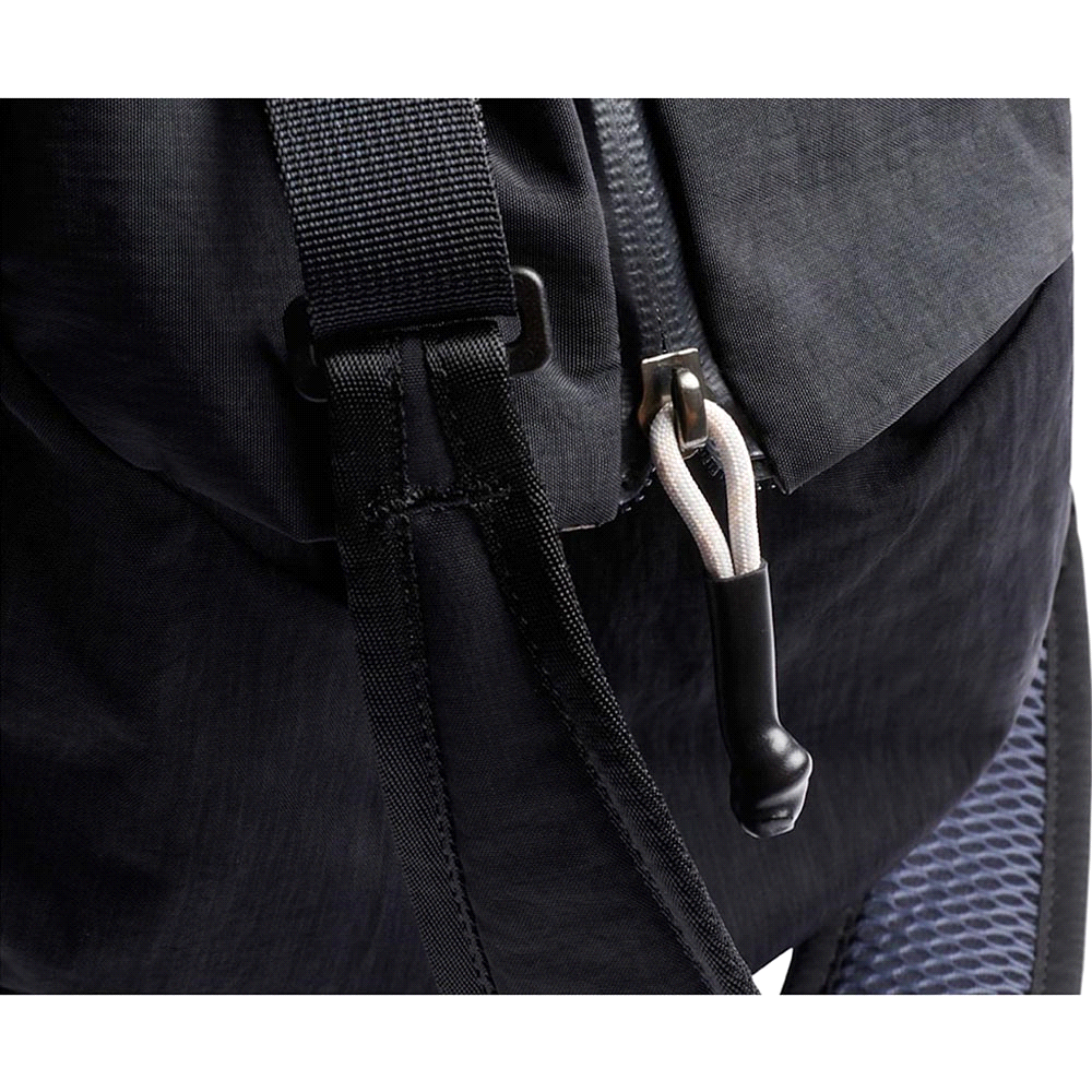Bellroy Lite Duffel – Duffle/Sports Bags – The Range – available in Black – thumbnail 14 of 14