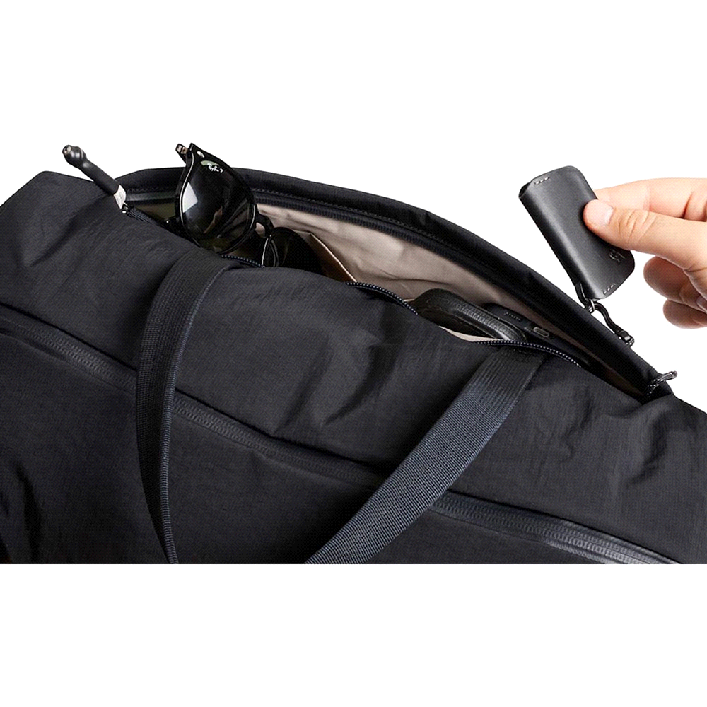 Bellroy Lite Duffel – Duffle/Sports Bags – The Range – available in Black – thumbnail 13 of 14