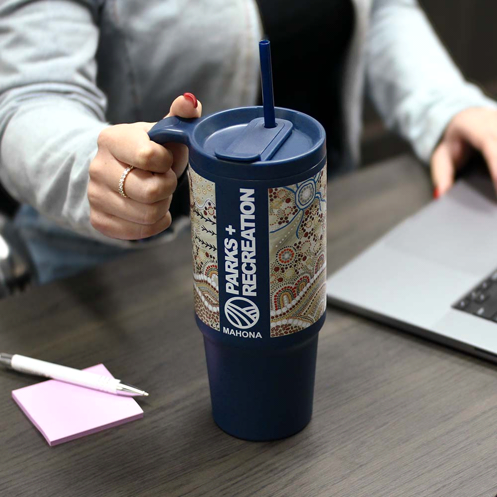 The Tilly Tumbler - Recycled w/ Handle 900ml – Drink Bottles – The Range – available in Black, Navy and White – thumbnail 26 of 27