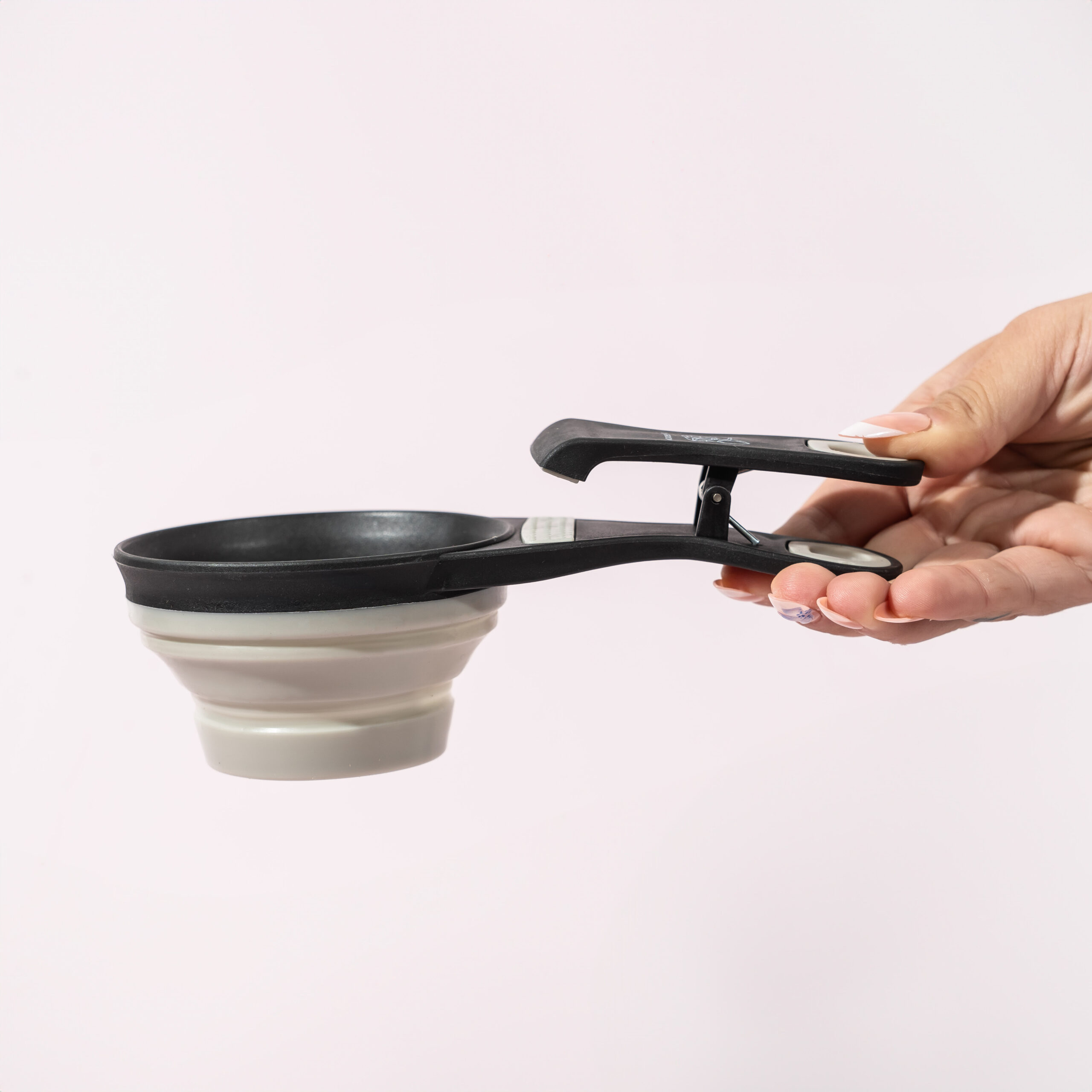 Collapsible Silicone Pet Food Scoop & Bag Clip – Pet Accessories – available in grey, orange, red, silver colours